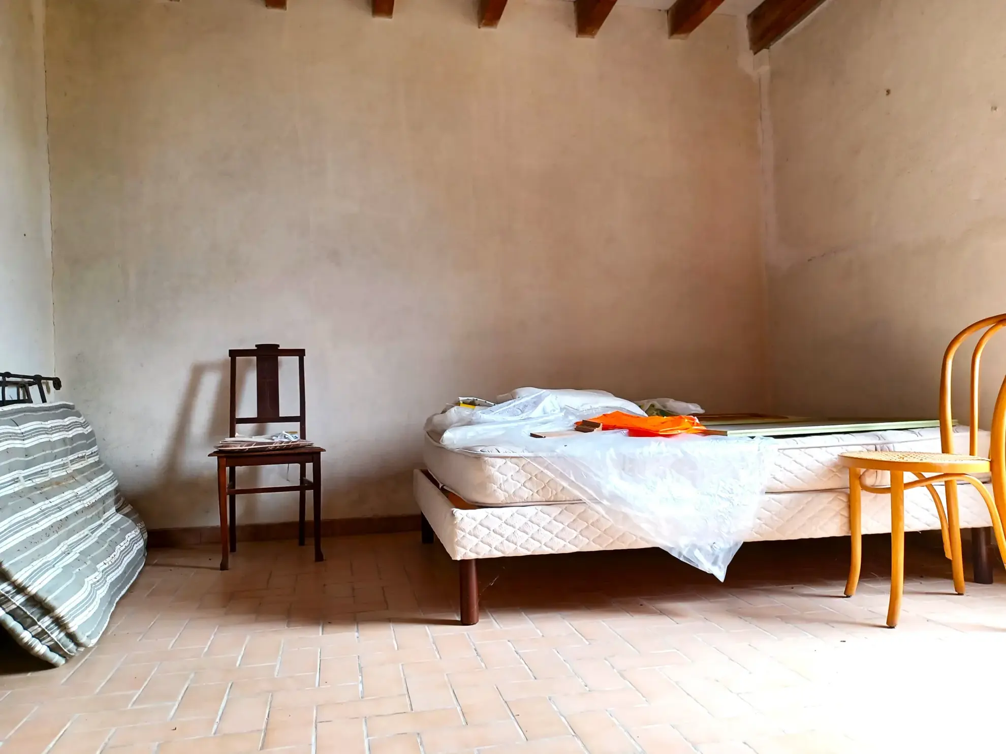 Maison de campagne avec grand terrain à vendre près de Nevers 