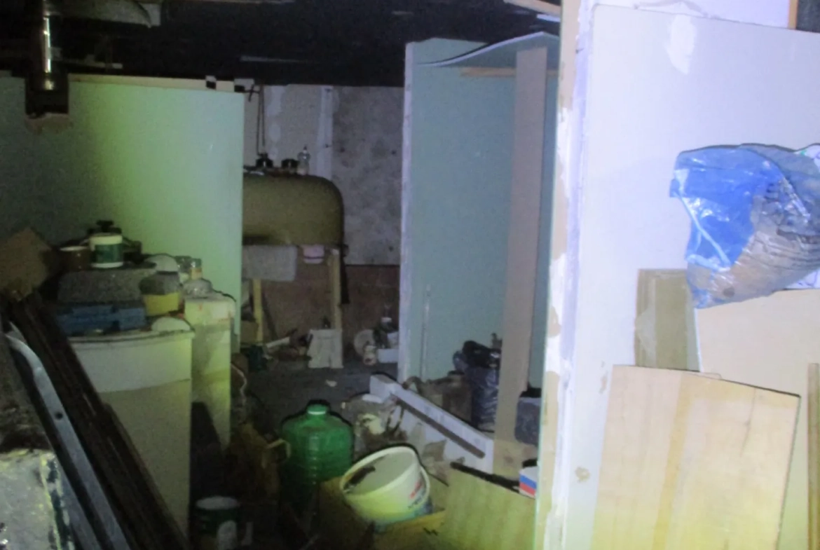 Ancienne grange rénovable avec 3 chambres à Val-doire-et-gartempe 