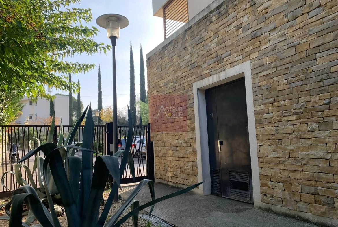 Appartement 3 pièces à Montpellier avec terrasse et parking, calme et récent 