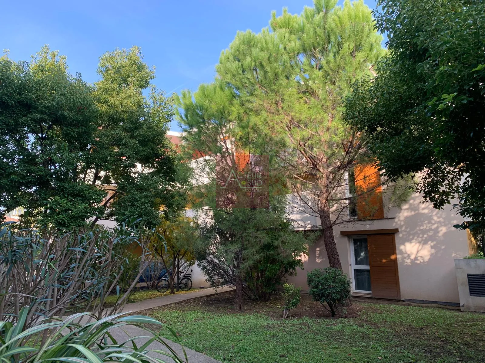 Appartement 3 pièces à Montpellier avec terrasse et parking, calme et récent 