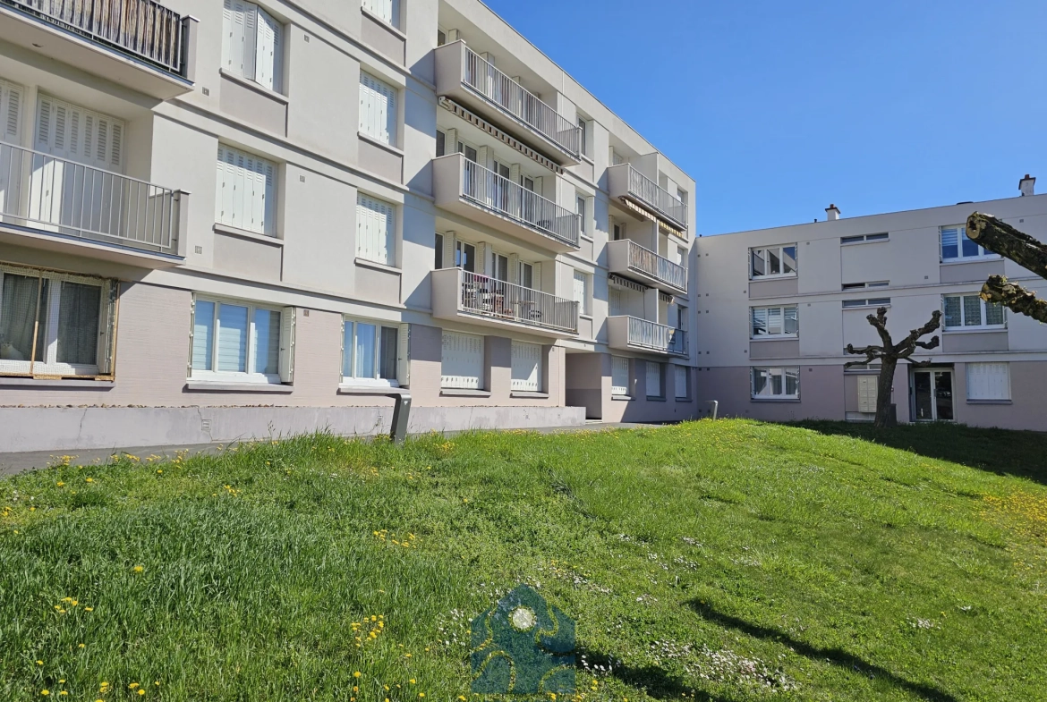À vendre appartement 3 pièces avec balcon, garage et cave à Clermont-Ferrand 