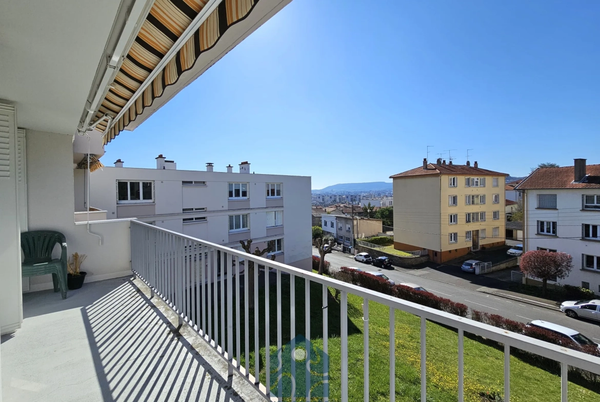 À vendre appartement 3 pièces avec balcon, garage et cave à Clermont-Ferrand 