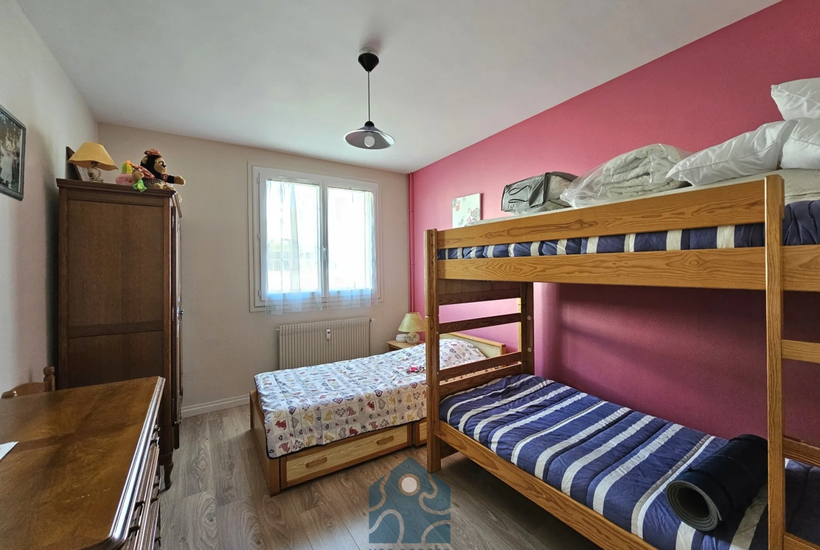 À vendre appartement 3 pièces avec balcon, garage et cave à Clermont-Ferrand 