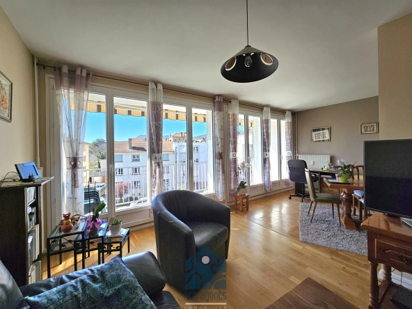 À vendre appartement 3 pièces avec balcon, garage et cave à Clermont-Ferrand