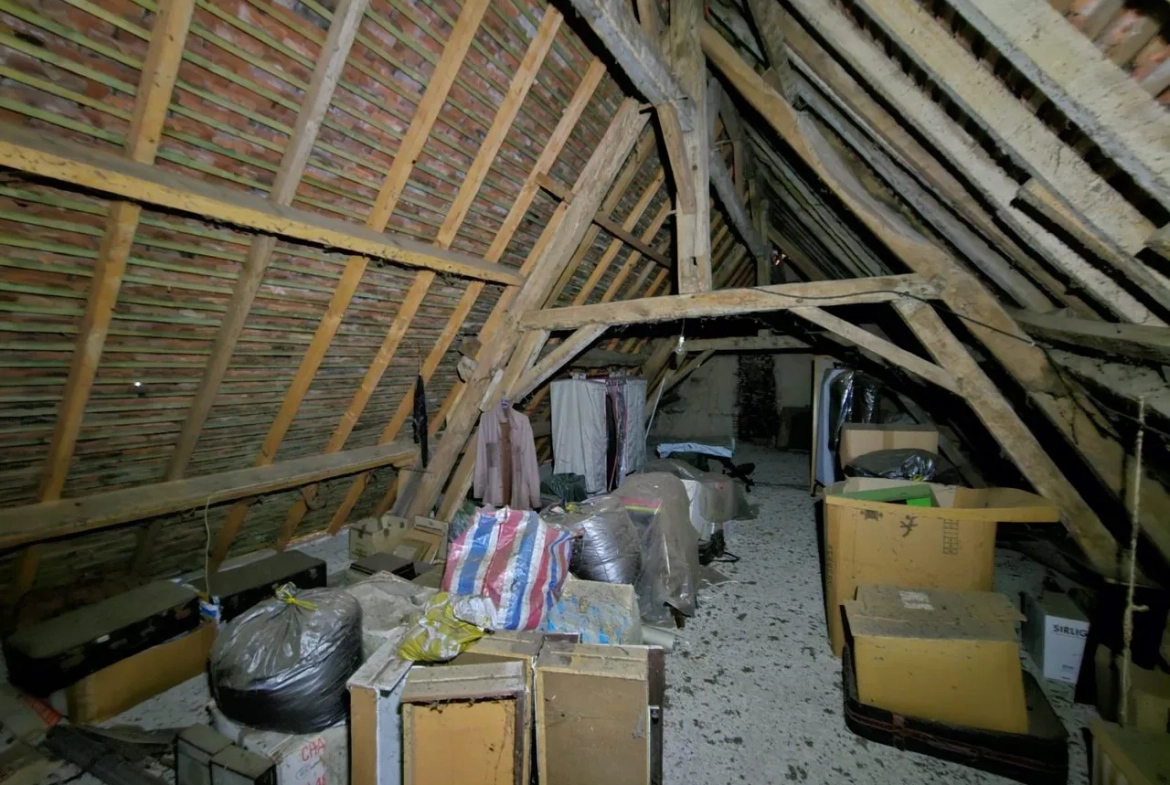 Maison à Bannegon avec jardin, dépendances et garage – investissement à ne pas manquer 