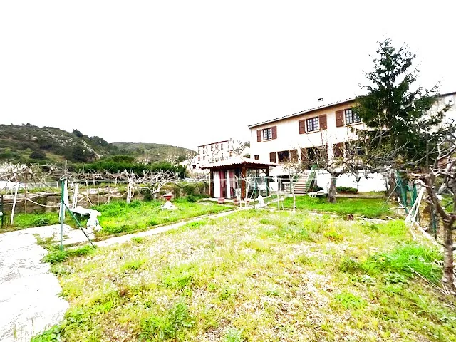Grande villa à Caunes Minervois avec vue sur montagne et garage 
