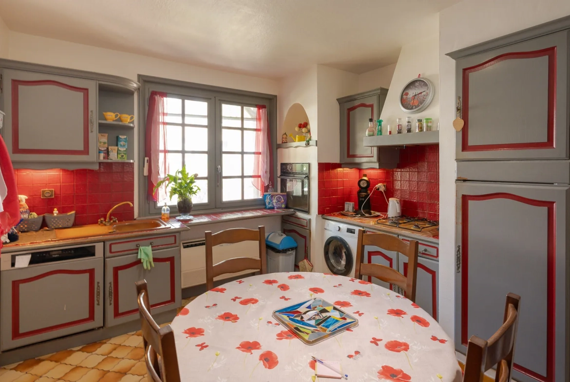 Grande villa à Caunes Minervois avec vue sur montagne et garage 