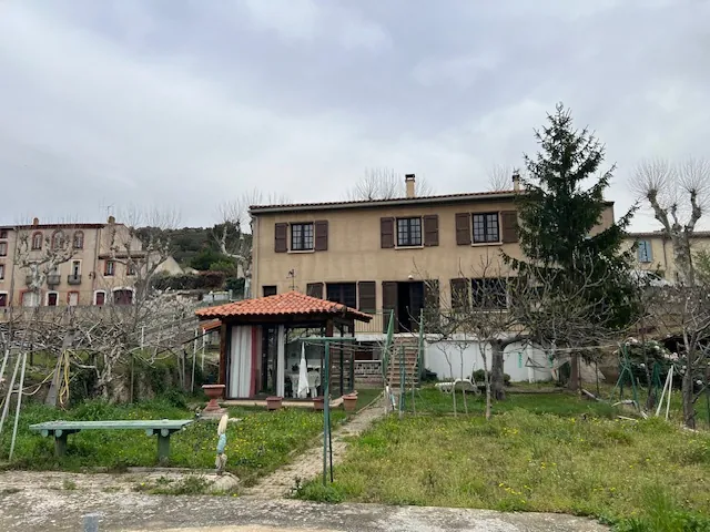 Grande villa à Caunes Minervois avec vue sur montagne et garage 