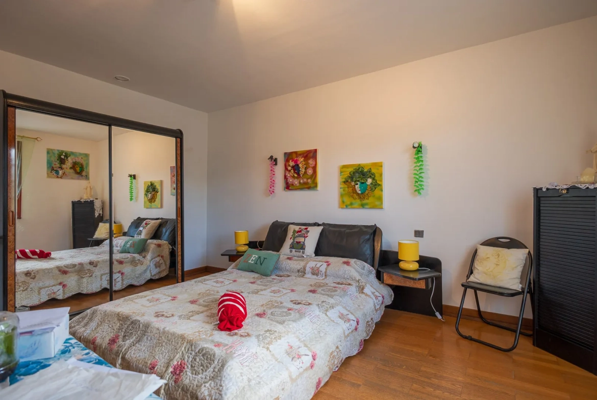 Grande villa à Caunes Minervois avec vue sur montagne et garage 