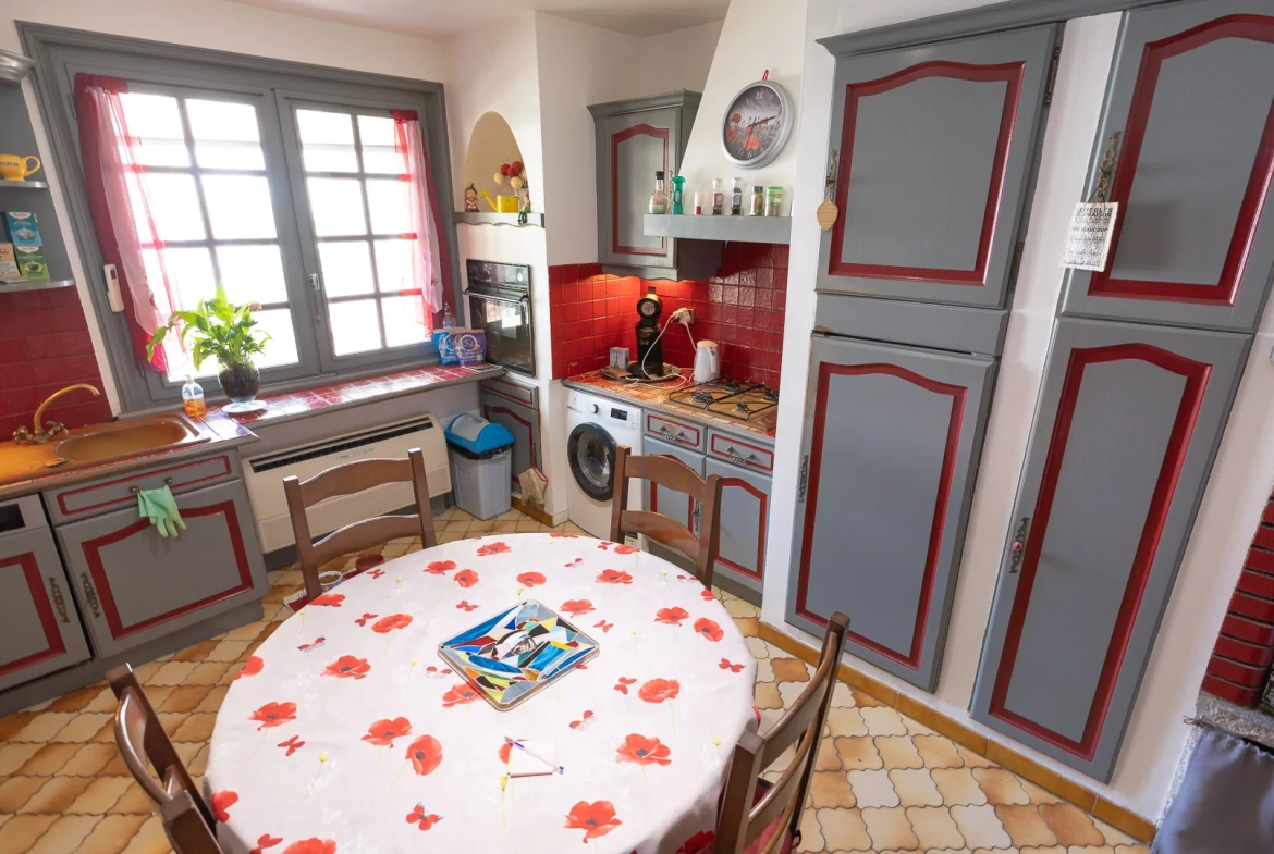 Grande villa à Caunes Minervois avec vue sur montagne et garage 