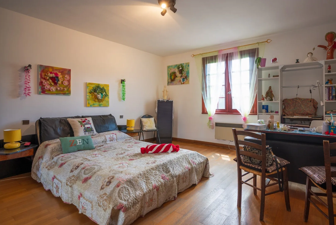 Grande villa à Caunes Minervois avec vue sur montagne et garage 