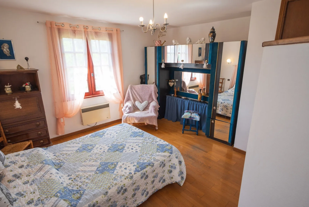 Grande villa à Caunes Minervois avec vue sur montagne et garage 