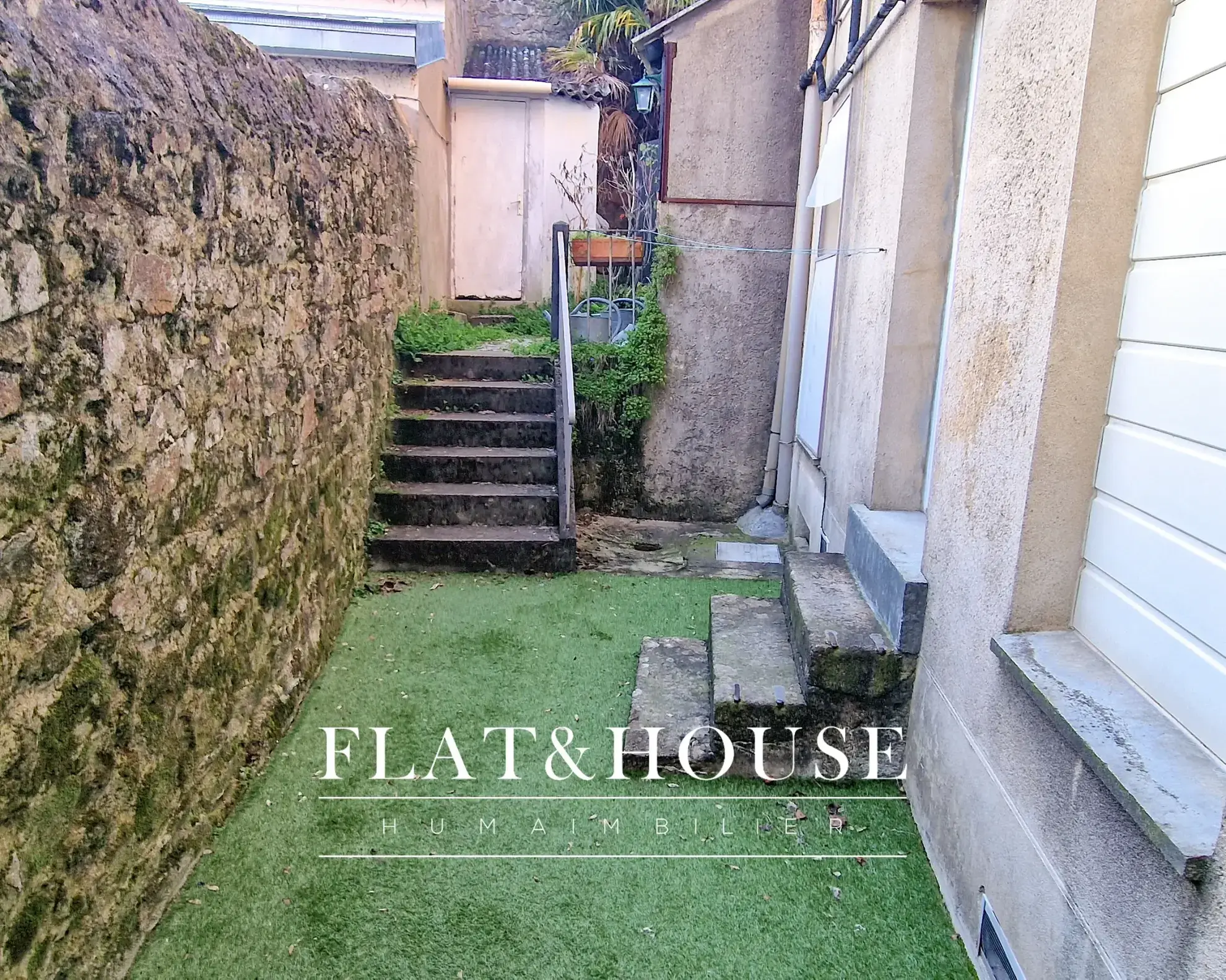 Charmant T2 de 42m² avec grenier aménageable à Nantes Mellinet 