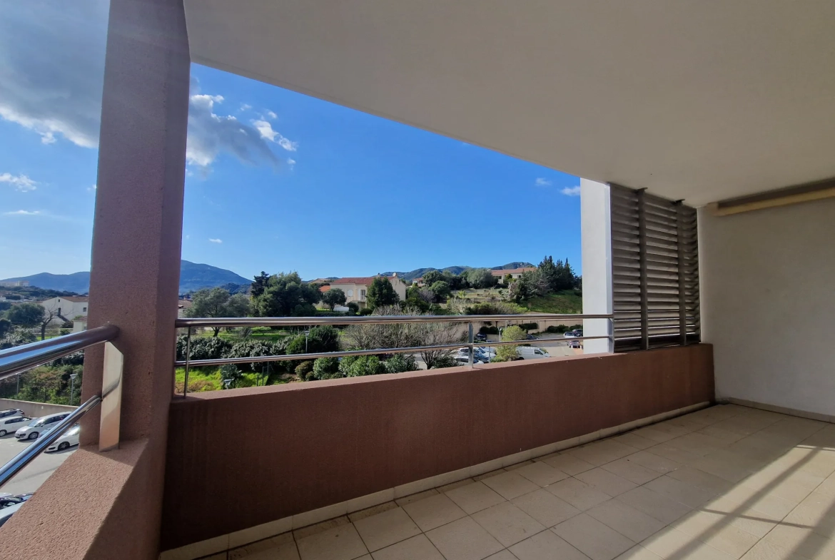 À vendre appartement F2 avec terrasse à Ajaccio proche Mezzavia 