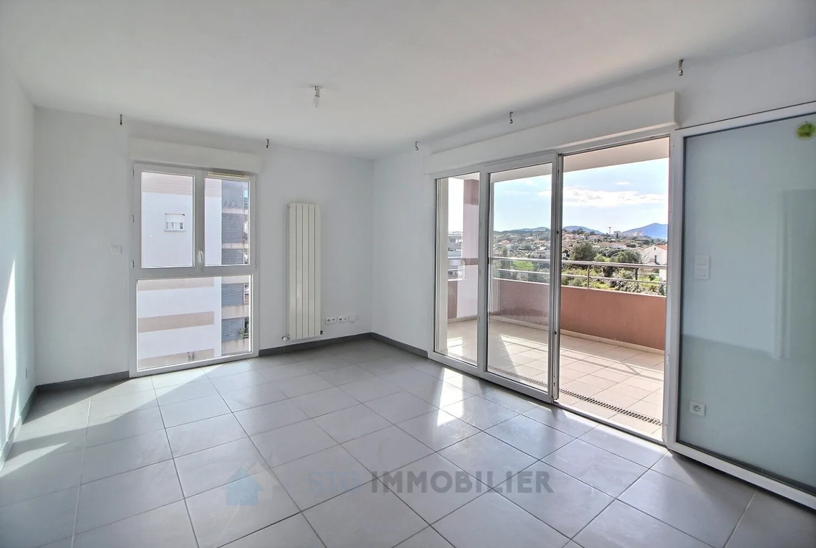 À vendre appartement F2 avec terrasse à Ajaccio proche Mezzavia 