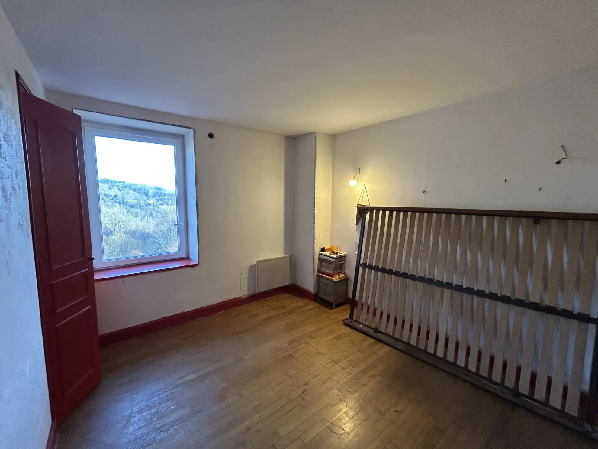 Maison en pierre à Cornil (19) avec dépendances et terrain de 360 m² 