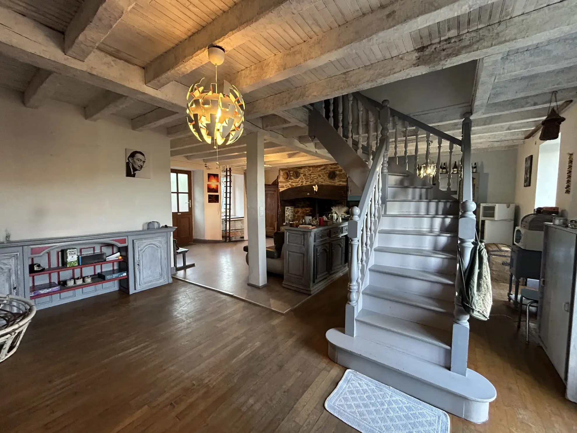 Maison en pierre à Cornil (19) avec dépendances et terrain de 360 m² 