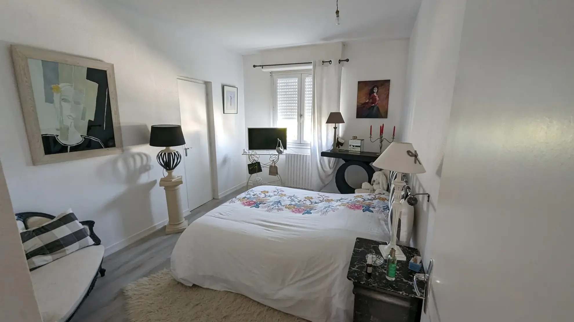 Appartement 4 chambres à Magne, centre-ville avec cour et balcon 