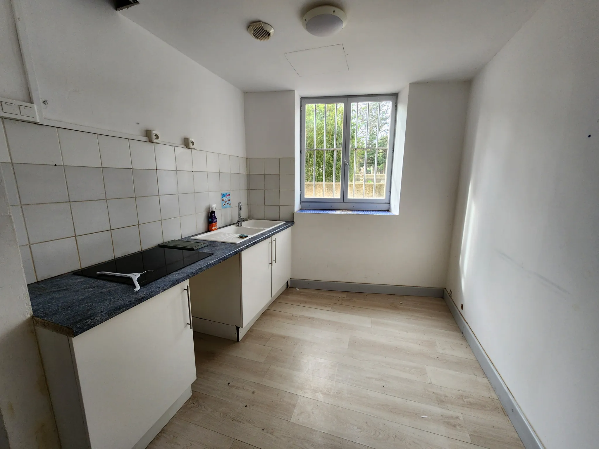 Immeuble de 370 m² à Lodève - Opportunité d'investissement ou profession libérale 