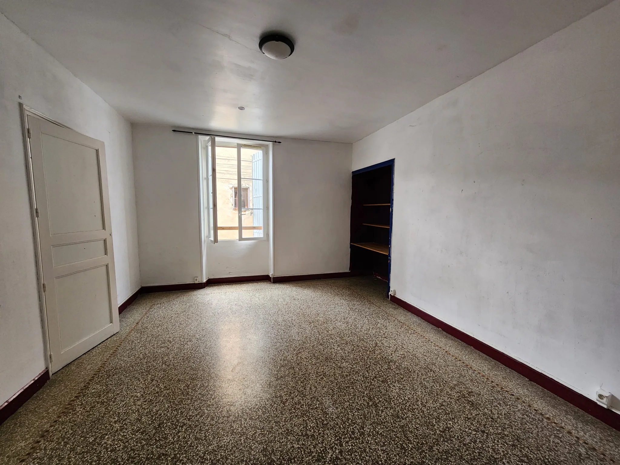 Immeuble de 370 m² à Lodève - Opportunité d'investissement ou profession libérale 