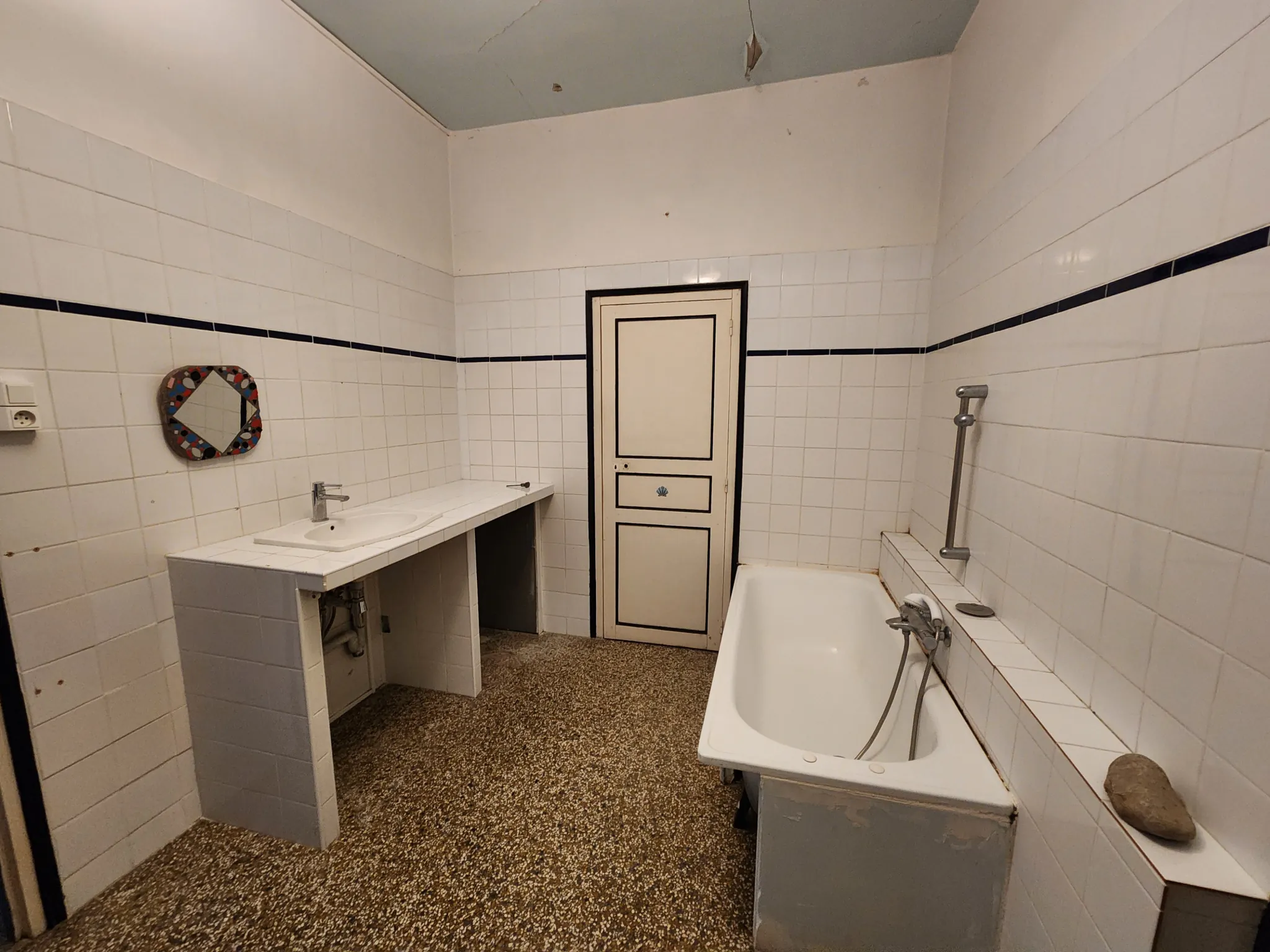 Immeuble de 370 m² à Lodève - Opportunité d'investissement ou profession libérale 