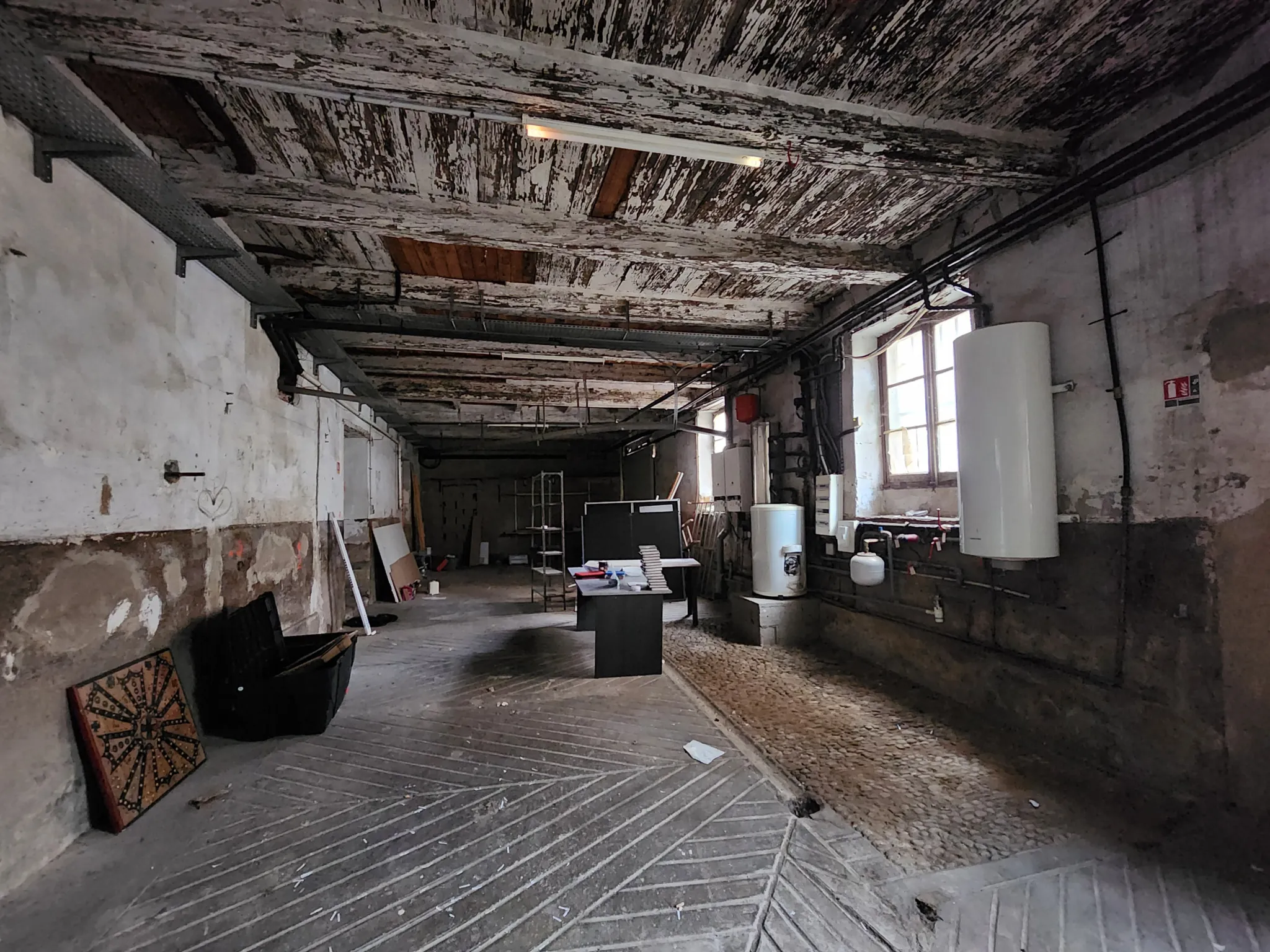 Immeuble de 370 m² à Lodève - Opportunité d'investissement ou profession libérale 