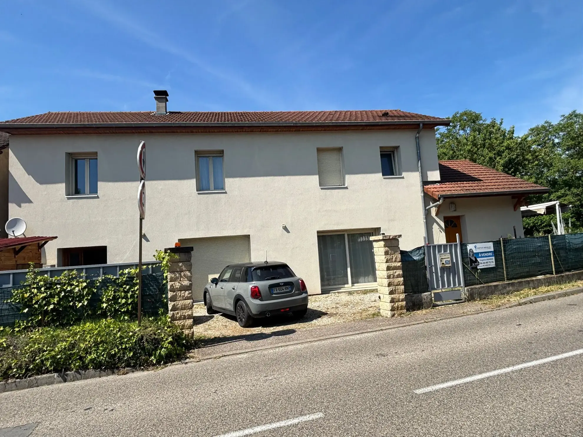 Maison individuelle de 161m² avec terrain à Montcarra, proximité Lyon et Grenoble 