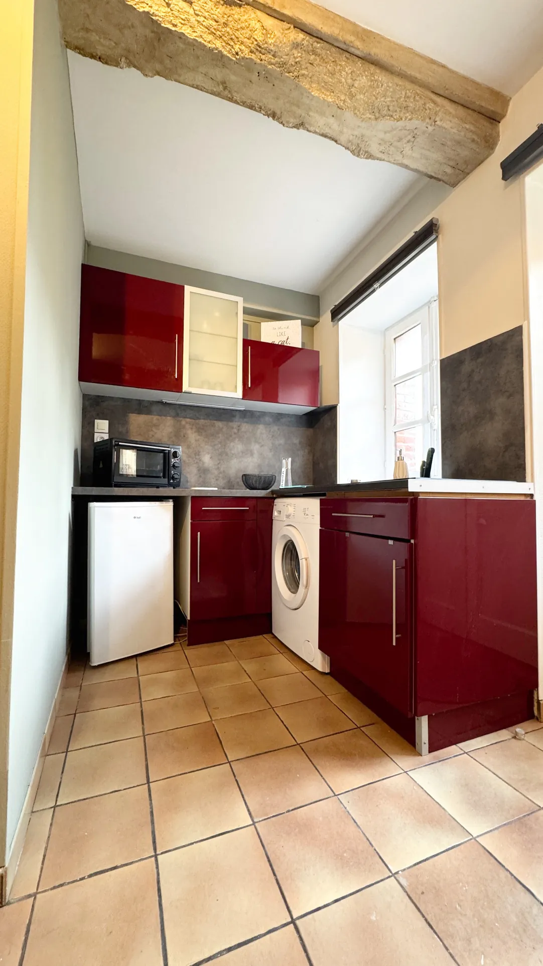 Studio rénové à vendre à Honfleur proche du vieux bassin et de la plage 