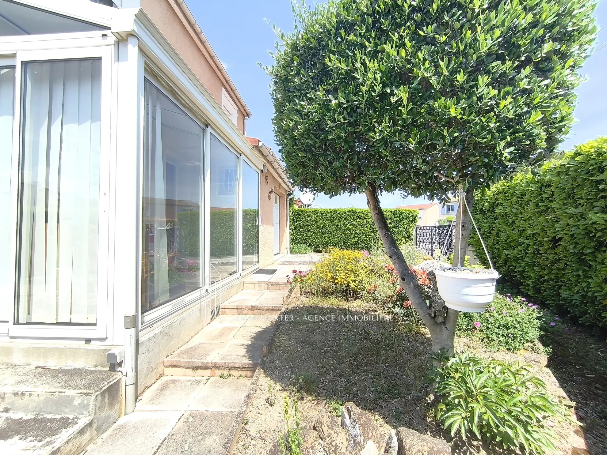 Maison à vendre à Pont de l'Isère de 90 m² avec terrain et garage 