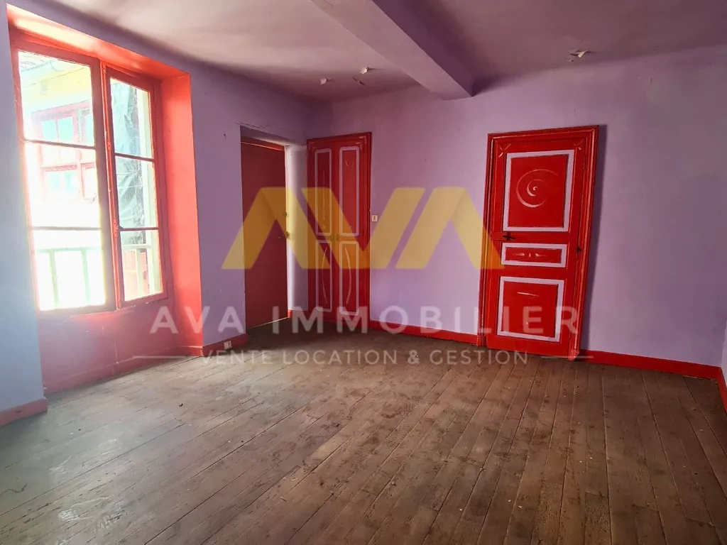 Grande maison de village de 299 m² avec jardins et dépendances à Navarrenx 