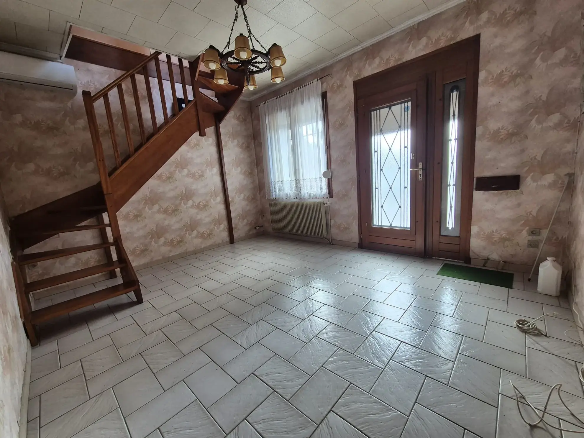 Belle maison de plain-pied en hyper-centre avec terrasse et garage à Henin Beaumont 