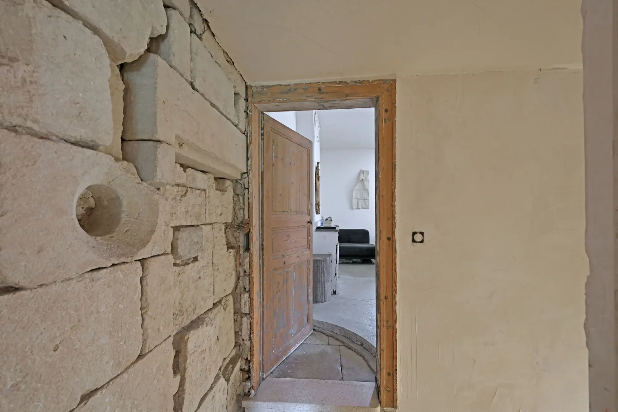 Maison à Aimargues avec cour, dépendances et fort potentiel immobilier 