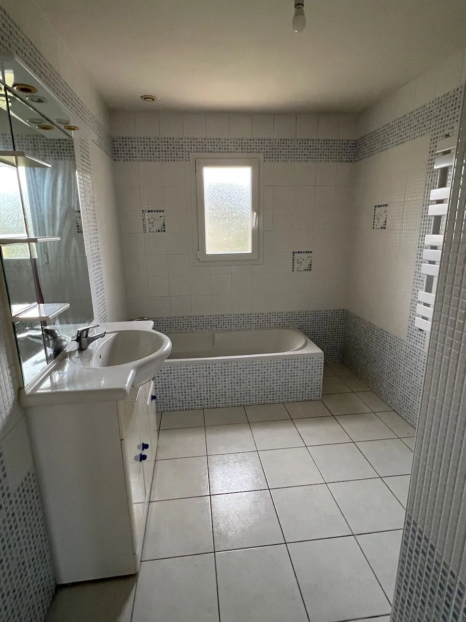 Belle maison de plain-pied avec jardin et garage à Saint Aubin La Plaine 