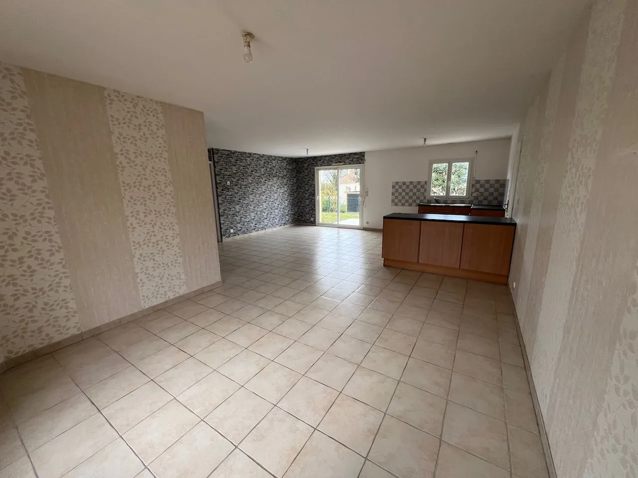 Belle maison de plain-pied avec jardin et garage à Saint Aubin La Plaine 