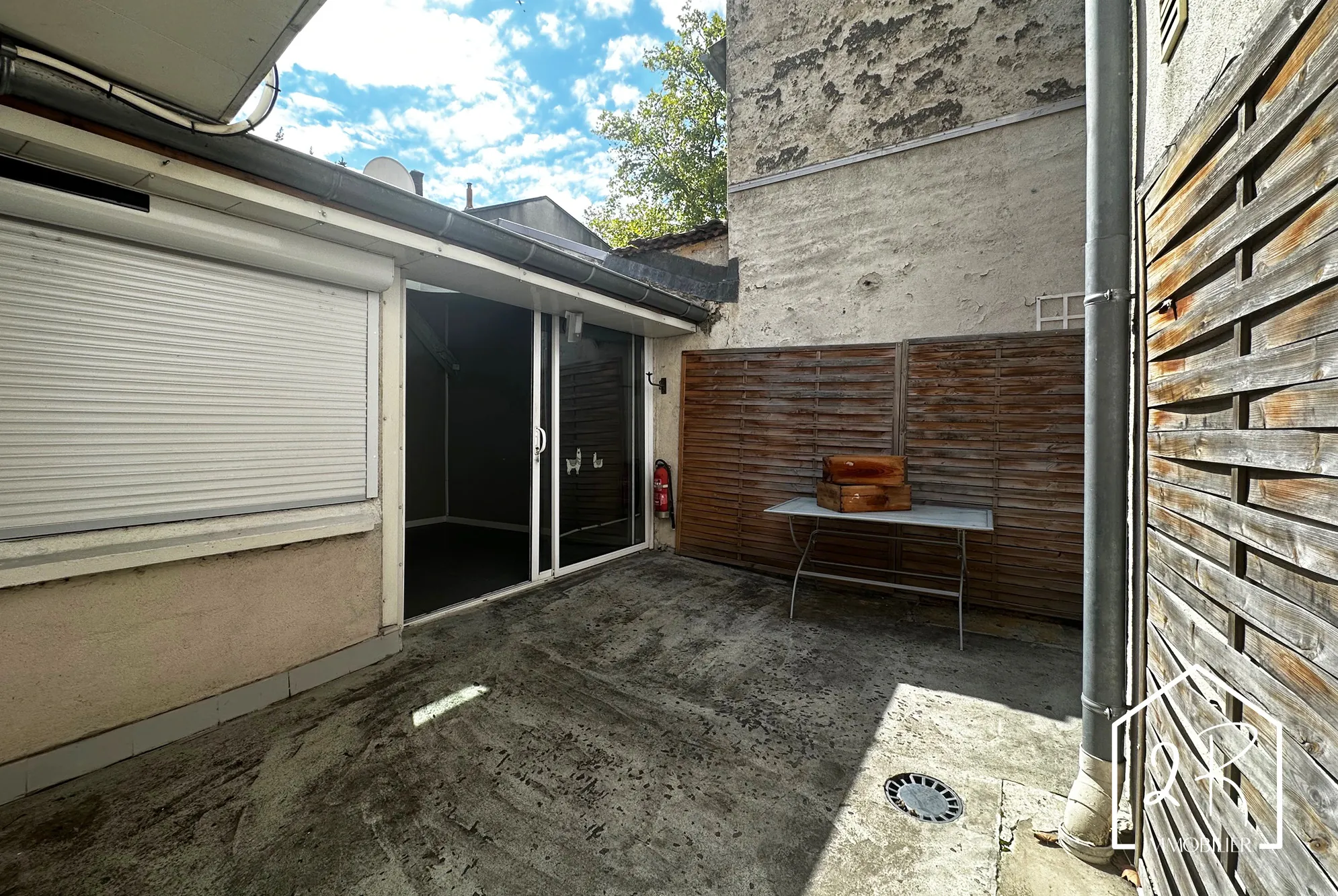 Maison familiale de 125 m2 avec cour à Vénissieux, proche transport 