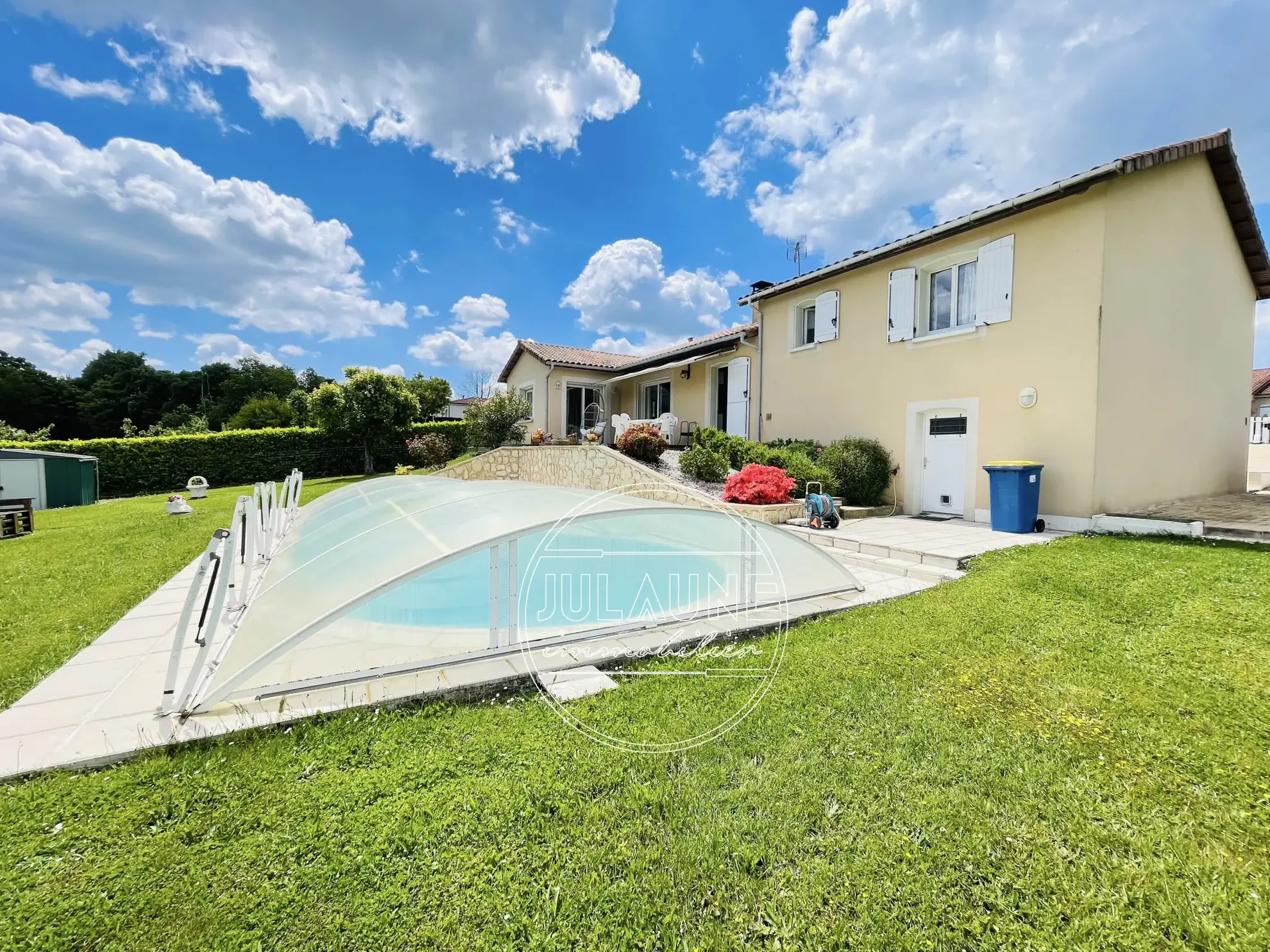 Maison familiale avec piscine à Boisseuil, calme et spacieux 135 m² 