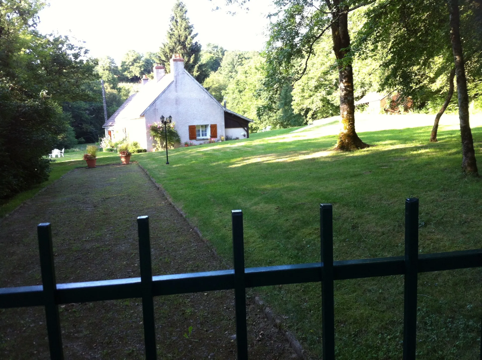 Maison T6 avec parc arboré à La Souterraine - Calme et Nature 