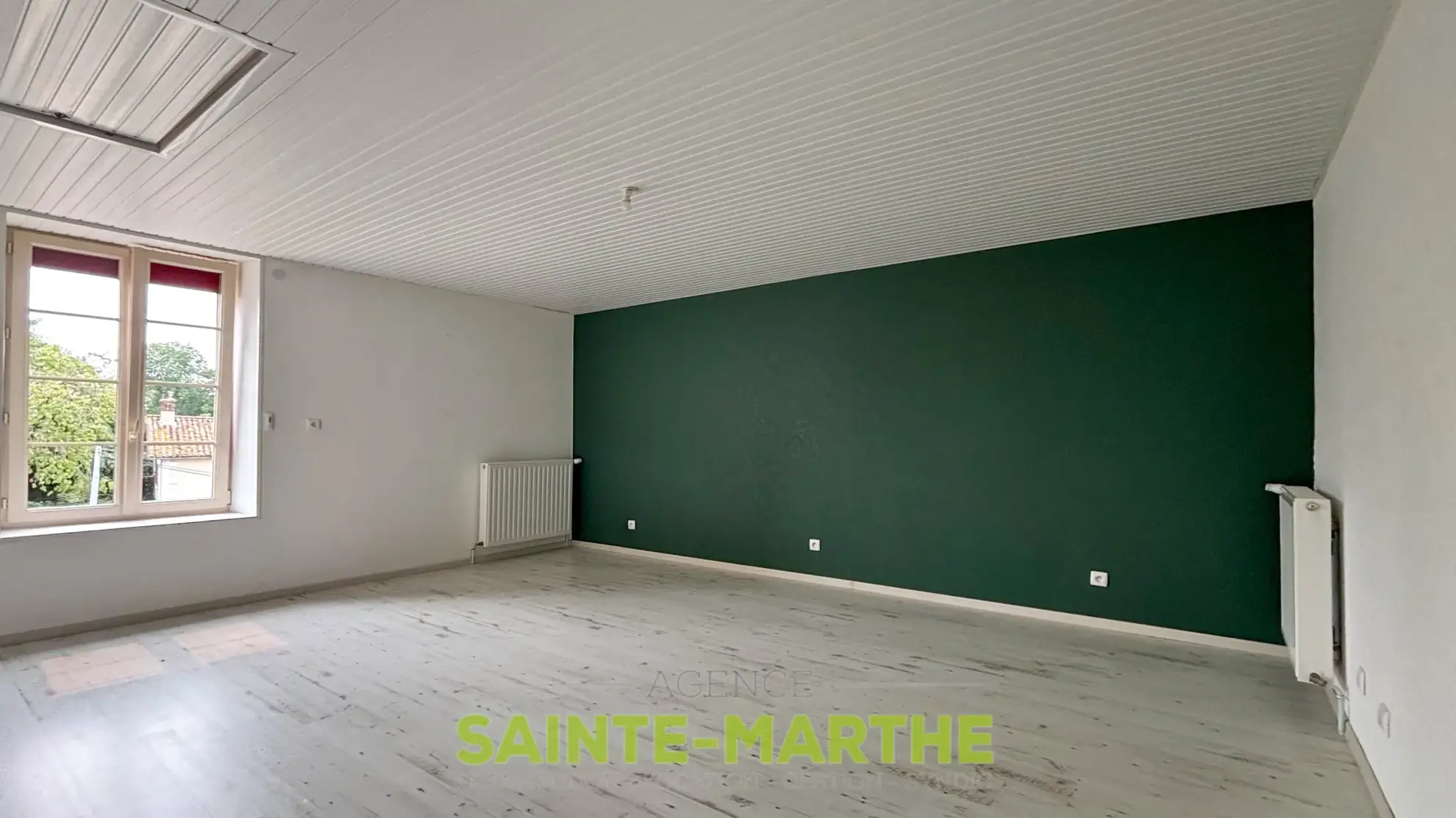 Belle maison de village rénovée avec jardin et terrasse proche de Niort 