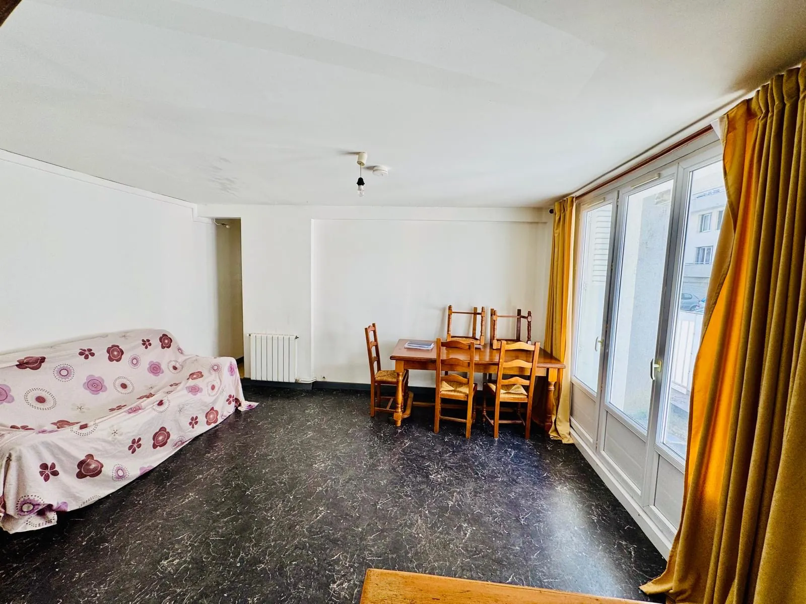 Appartement F3 de 52 m² avec grand balcon proche tram à Grenoble