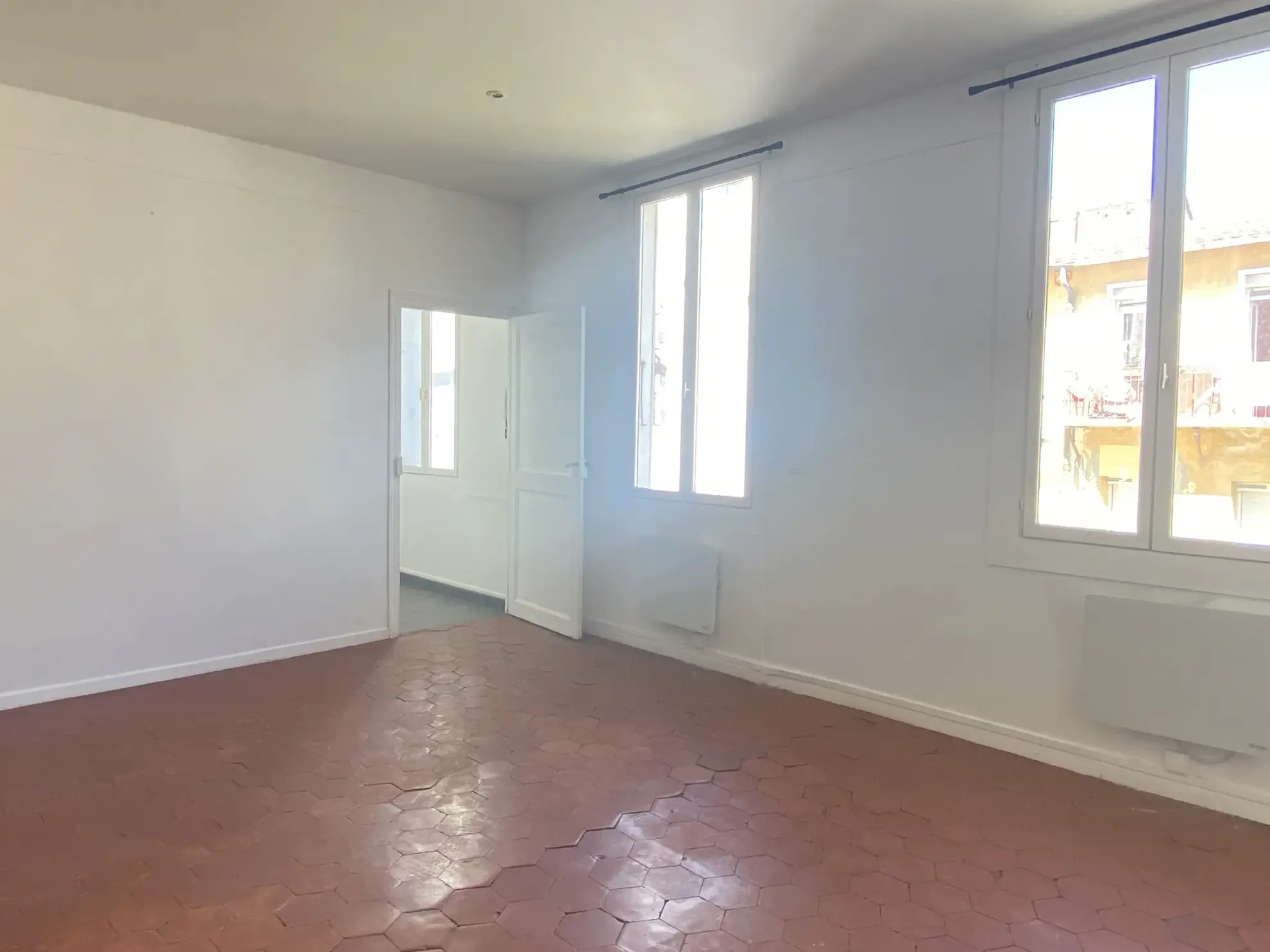 Appartement T3 à vendre au centre de Perpignan, 64 m² avec terrasse et parking, proche commodités 
