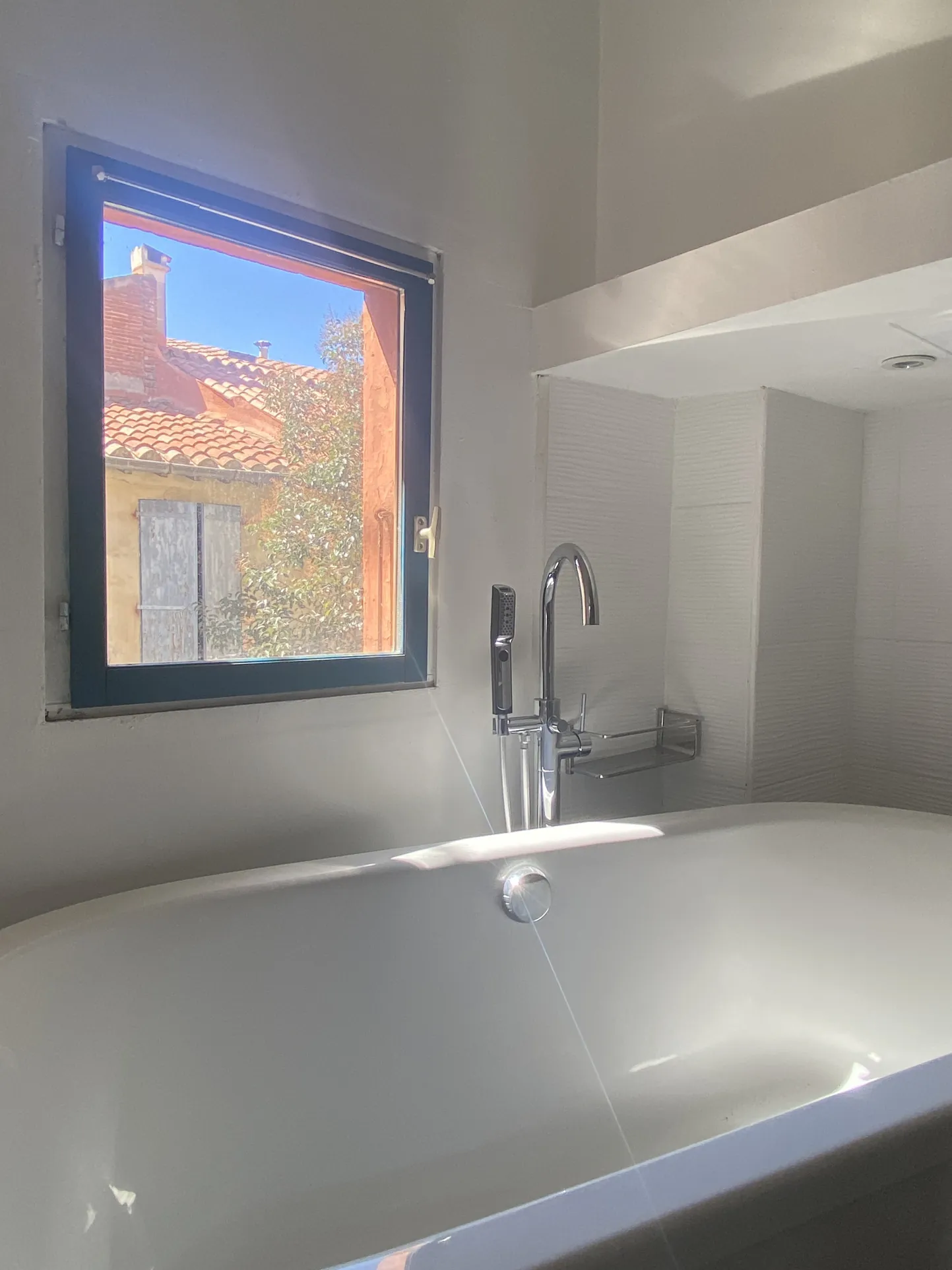 Appartement T3 à vendre au centre de Perpignan, 64 m² avec terrasse et parking, proche commodités 