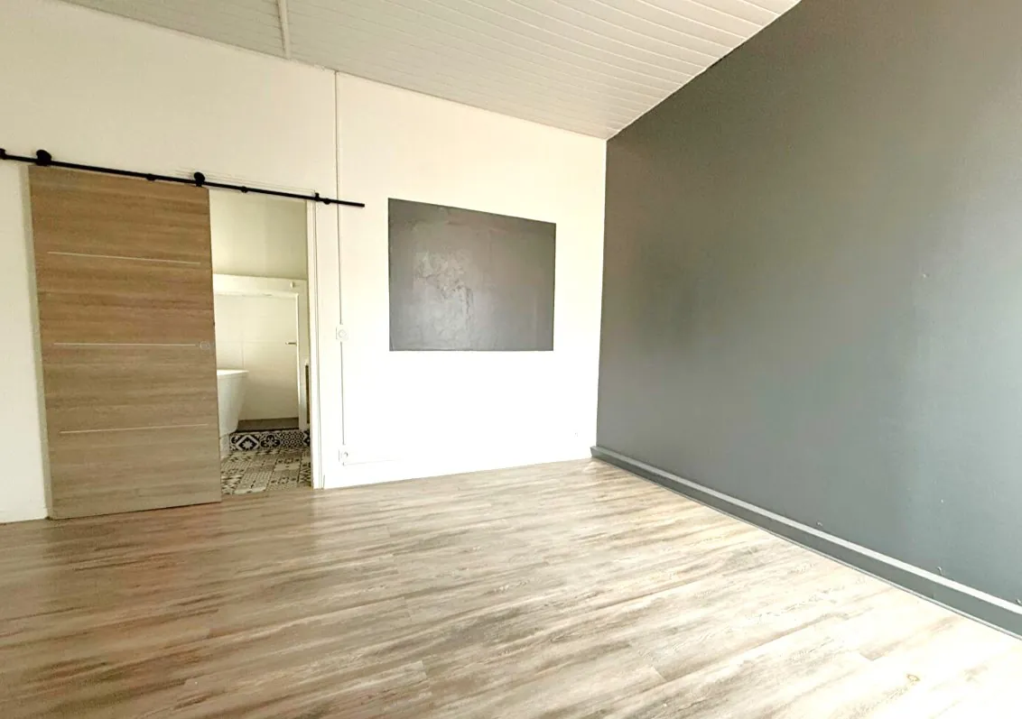 Appartement T3 à vendre au centre de Perpignan, 64 m² avec terrasse et parking, proche commodités 