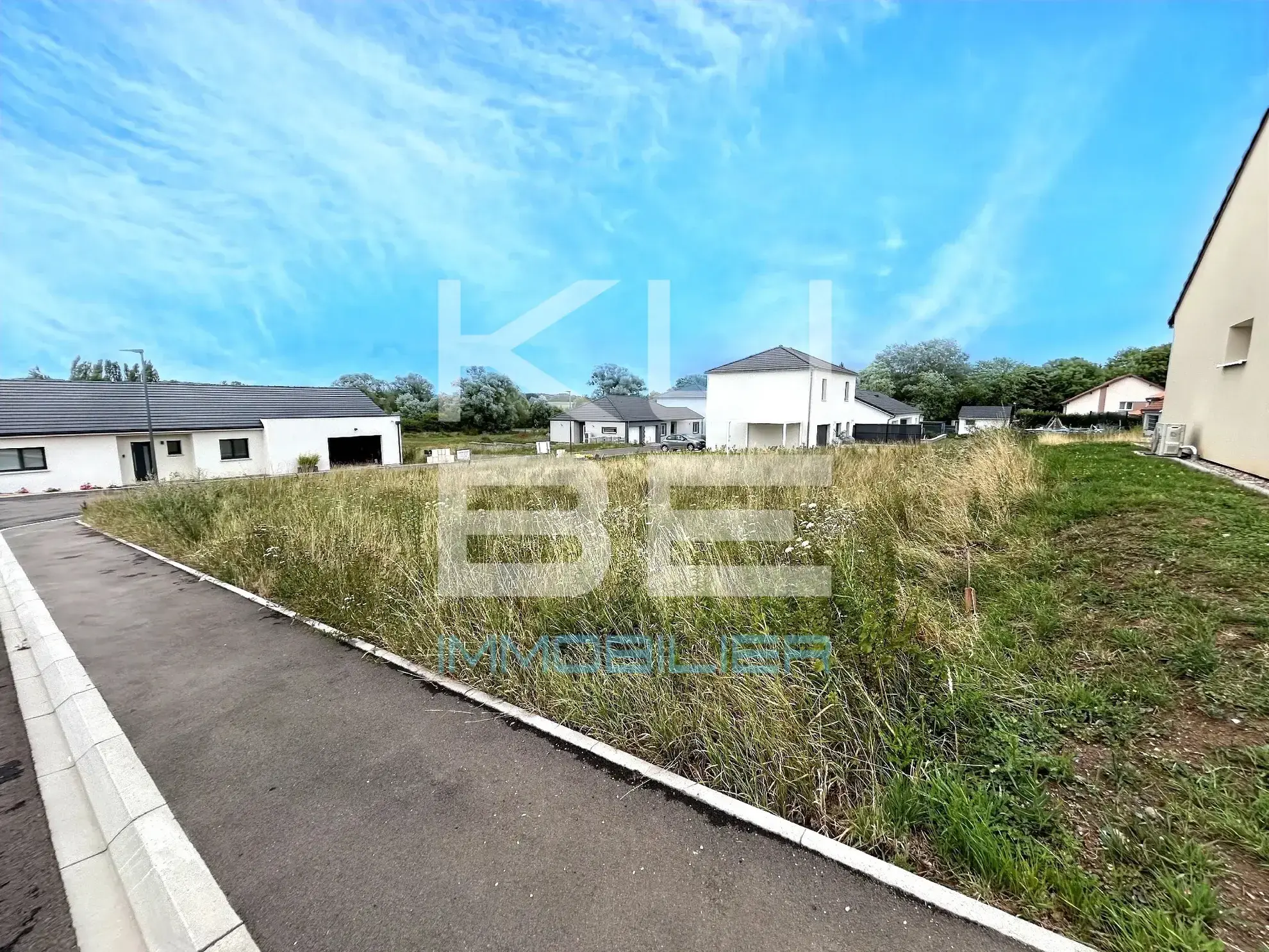 Terrain constructible de 554 m2 à Faulquemont — Prêt à bâtir et viabilisé 