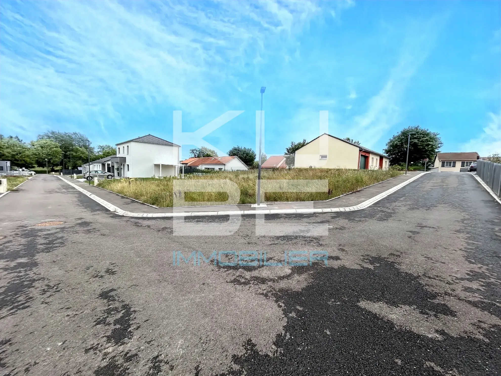 Terrain constructible de 554 m2 à Faulquemont — Prêt à bâtir et viabilisé 