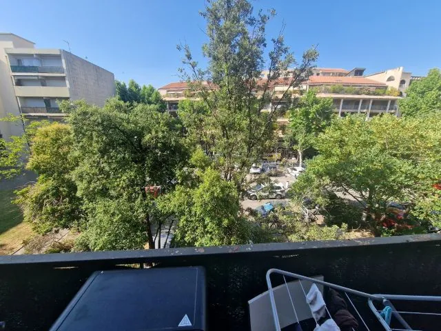 Studio à vendre à Aix-en-Provence - Appartement T1 sécurisé avec balcon