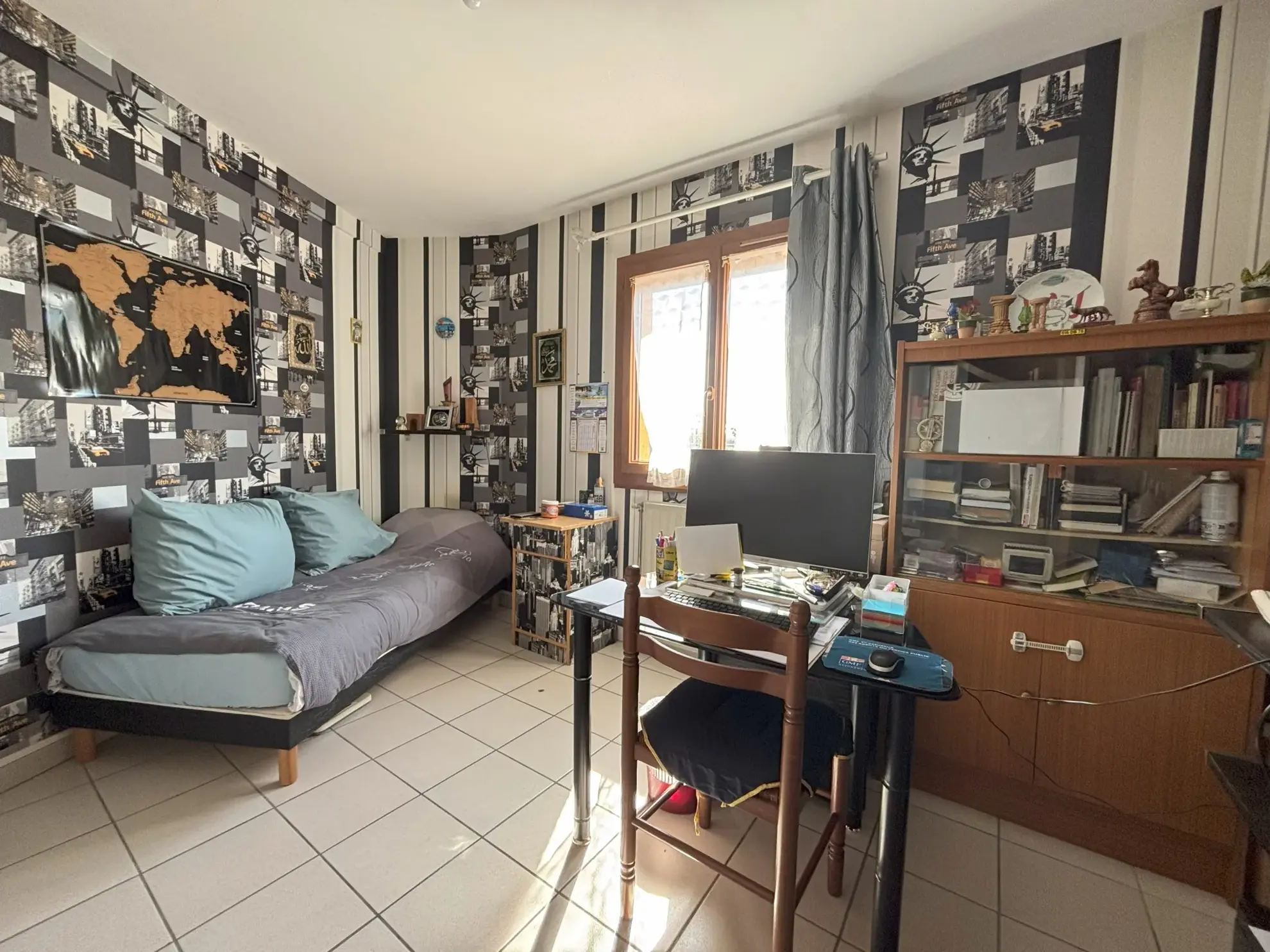 Maison familiale à Saint-Étienne avec jardin, terrasse et garage - 103,4 m² 