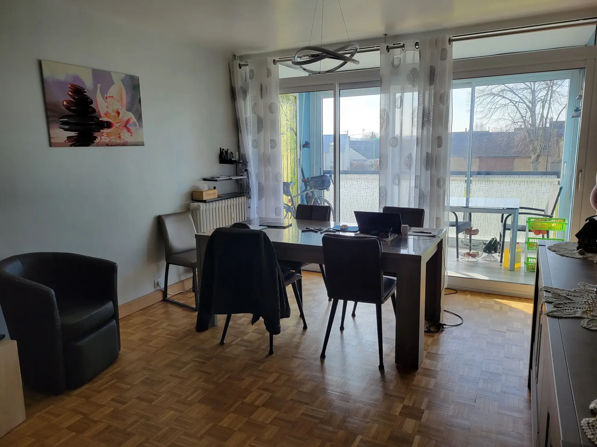 Appartement T4 lumineux avec loggia et parking sécurisé à Alençon 