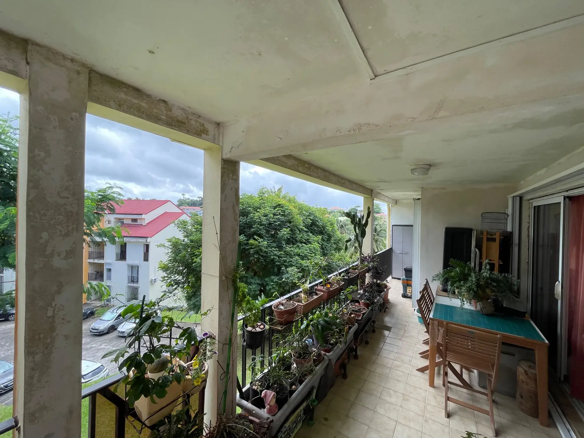 Appartement F4 avec terrasse et cave à Fort-de-France – Secteur CACEM 