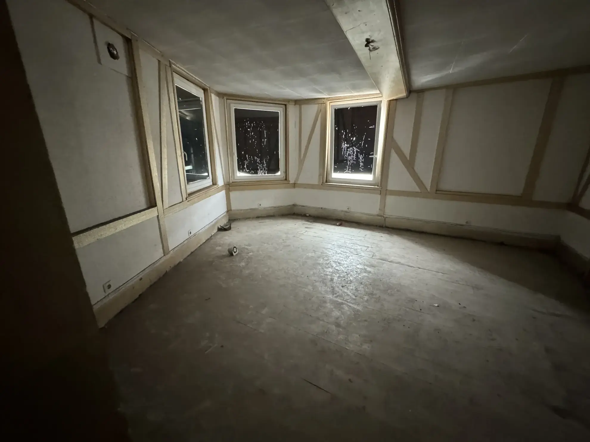 Immeuble de rapport à vendre à Elbeuf - 7 lots, emplacement central 