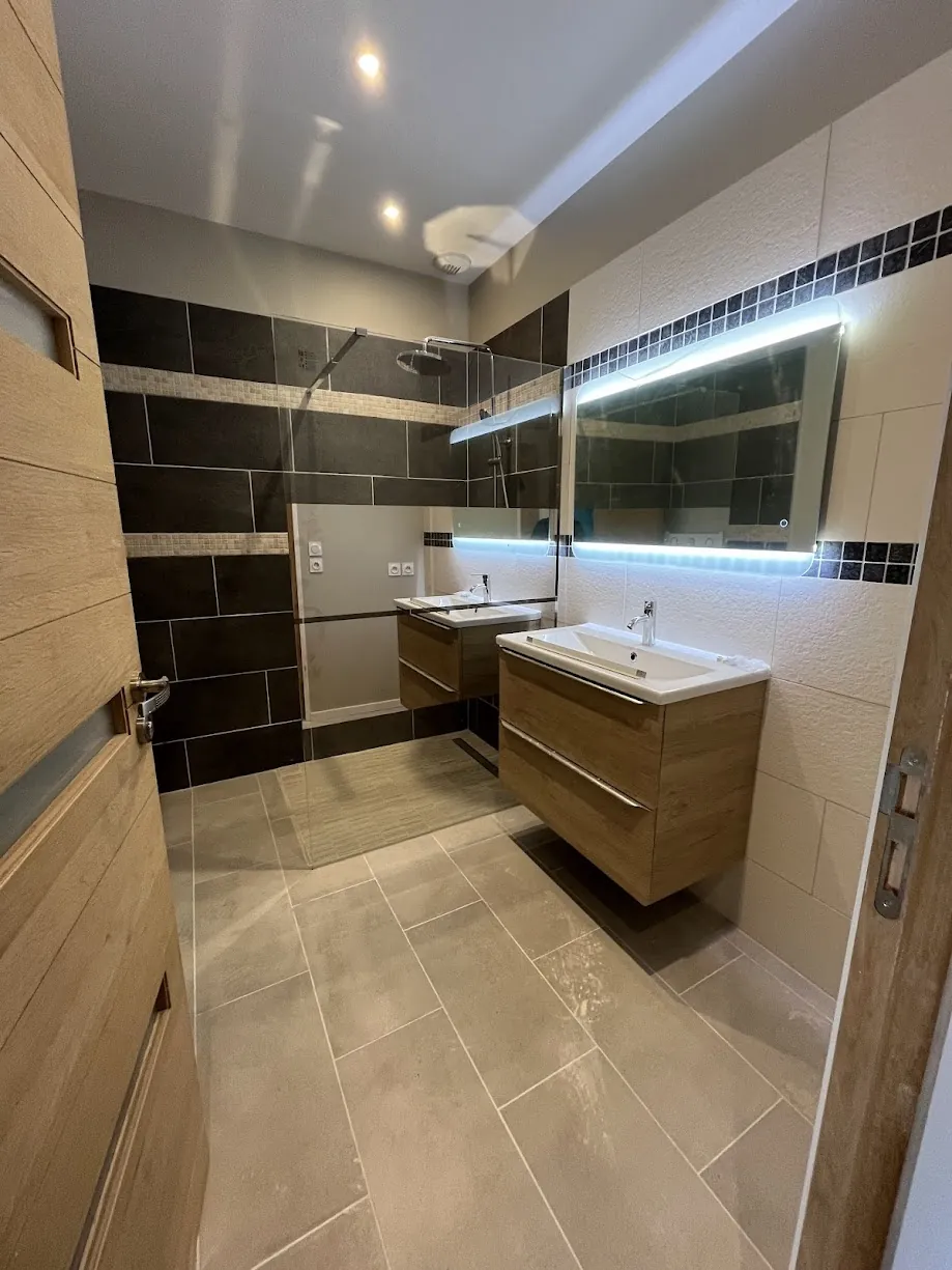 Maison neuve 2 chambres avec jardin et garage à Miramont Latour 